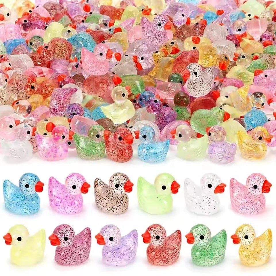 ~ Miniature resin duck with pu - Pothos review and price